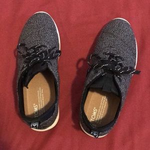 Toms lace up sneakers👟